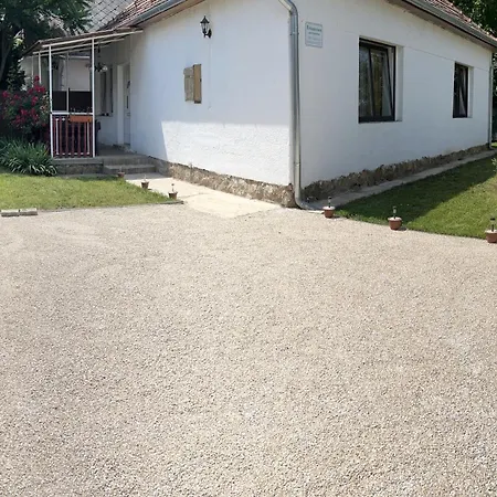 Francesco Apartmanhaz *