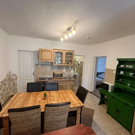Francesco Apartmanhaz