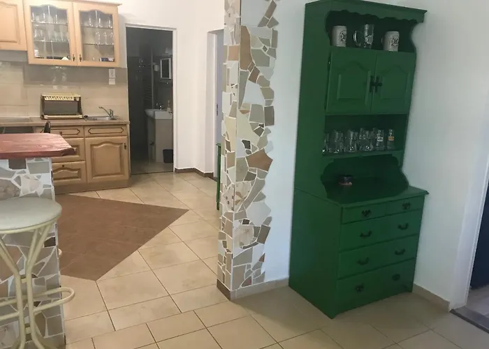 Francesco Apartmanhaz *