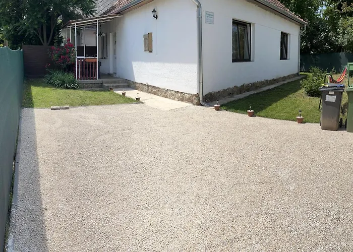 Francesco Apartmanhaz *