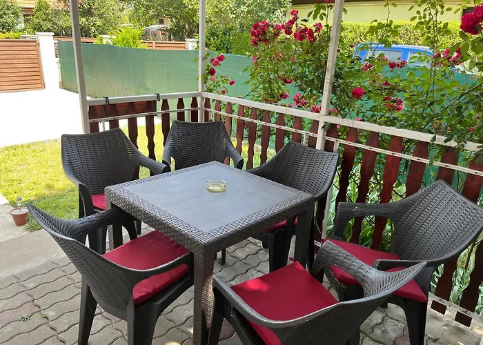 Francesco Apartmanhaz דירה ולנצה