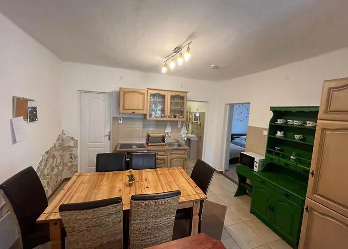 Francesco Apartmanhaz